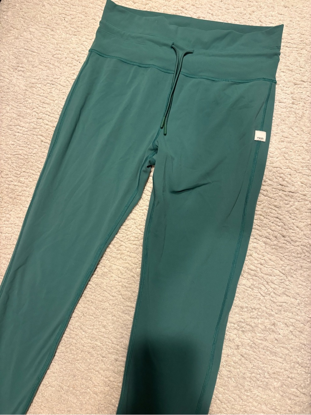 Vuori Kelly Green Daily Leggings